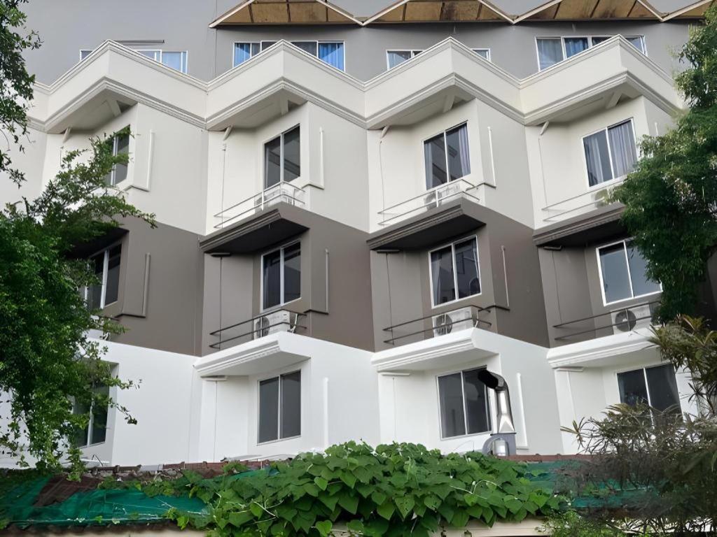 Prs Hotel By Sojourn Pattaya Exterior photo